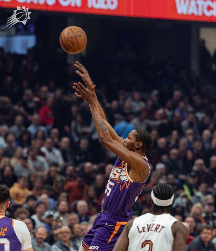 原创3月12日数评nba杜兰特挥起镰刀37分冠绝全场太阳险胜骑士