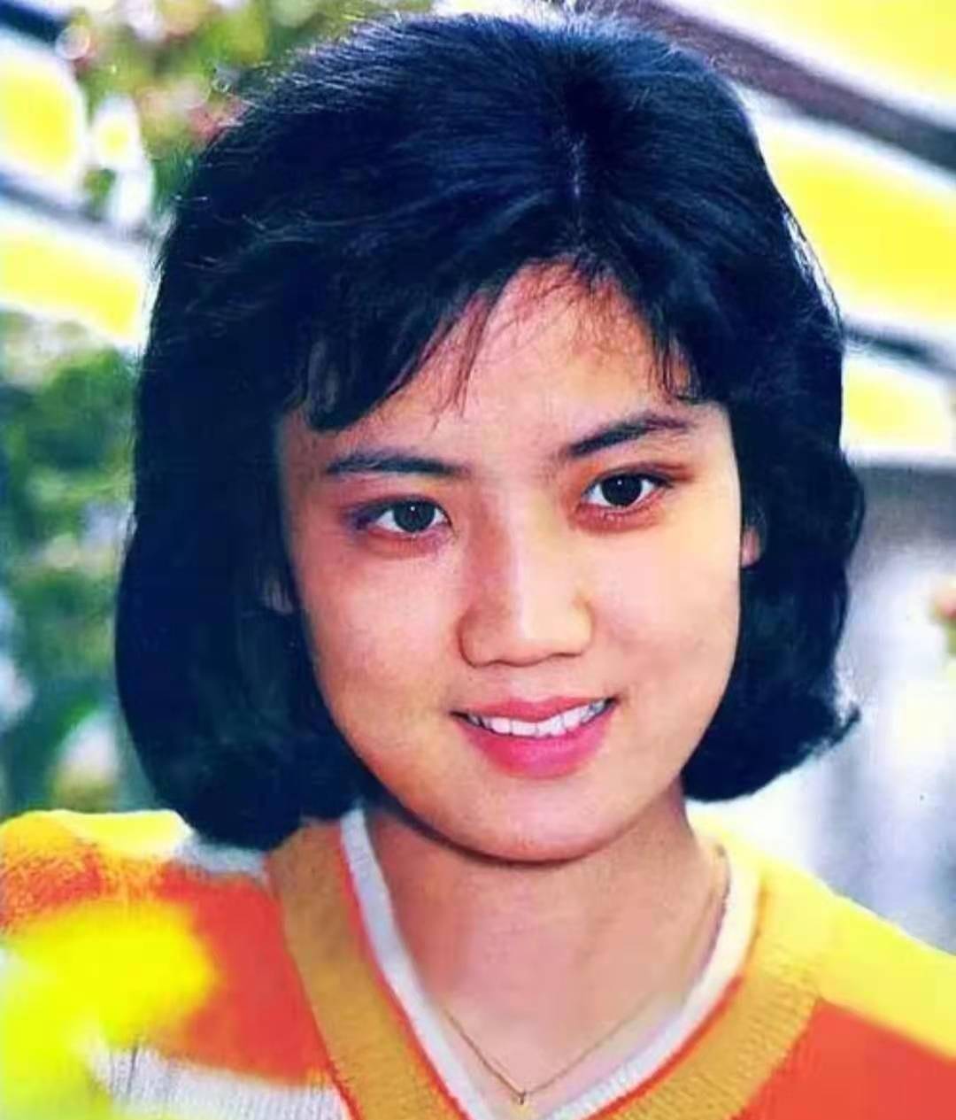 原创80年代影后李秀明是陈道明同学无戏可拍卖薯片竟成亿万富婆