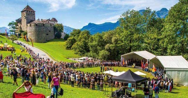 唯一因军费高而取消军队的国家,一百多年不设军队,国家富得流油_列支