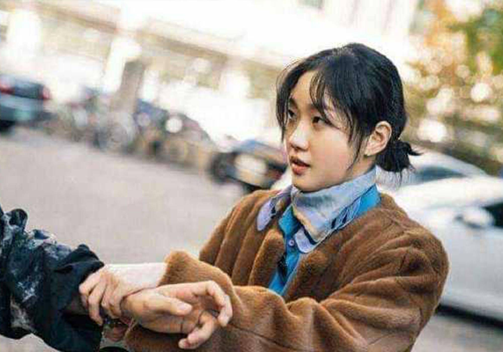 原创金高银新剧剧照曝光连换两套造型你pick哪一款