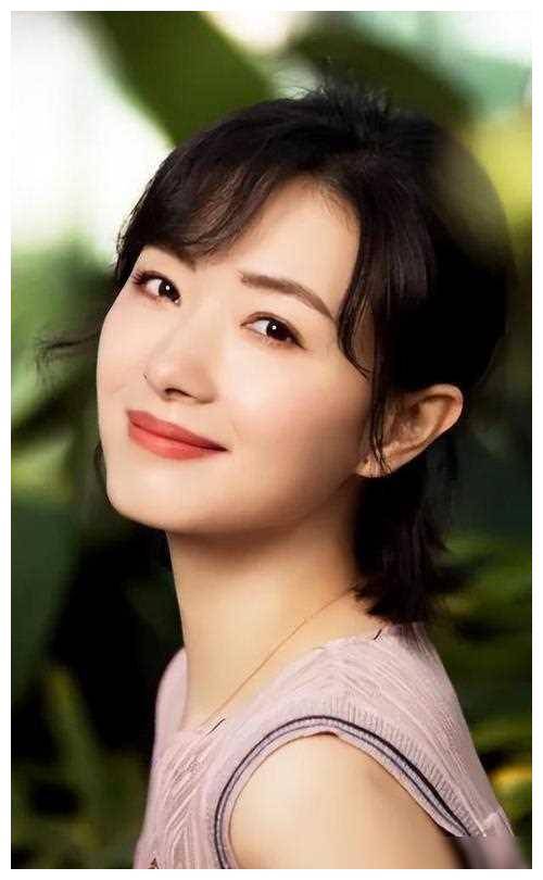 原创万茜人设崩塌真实性暴露人淡如菊风格魅力隐现