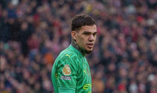 曼城11利物浦,埃德森重伤受挫悍将伤退_越位在先_下半场_主力门将