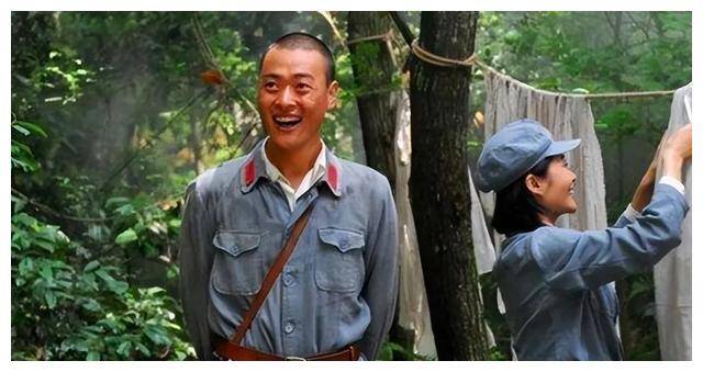 张桐_战卫华_形象