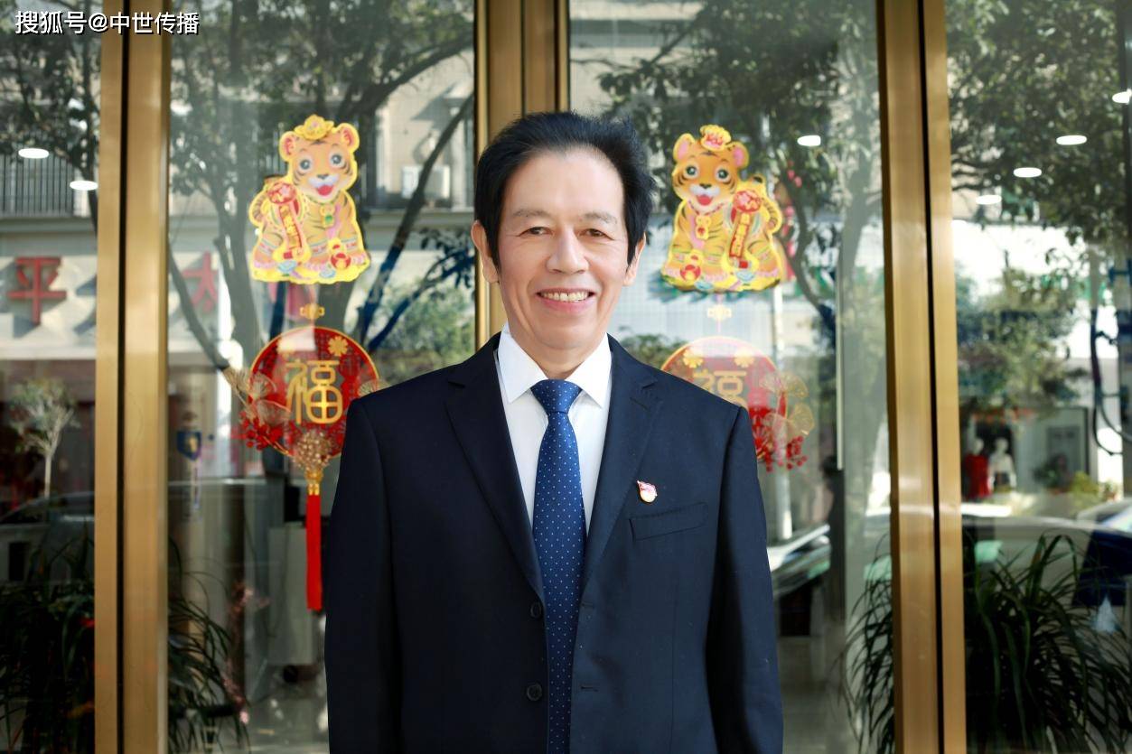 谭德发,男,汉族,1955年出生,中共党员,湖南省炎陵县人,德发集团公司