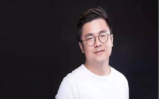 原创最牛路边摊主因穷被前女友抛弃如今收入超过300亿