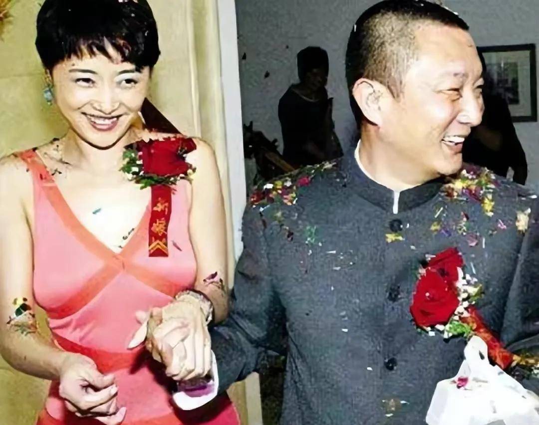 刘琳:与名导演在一起3年被分手,之后嫁给穷小子,却被宠成公主_张黎