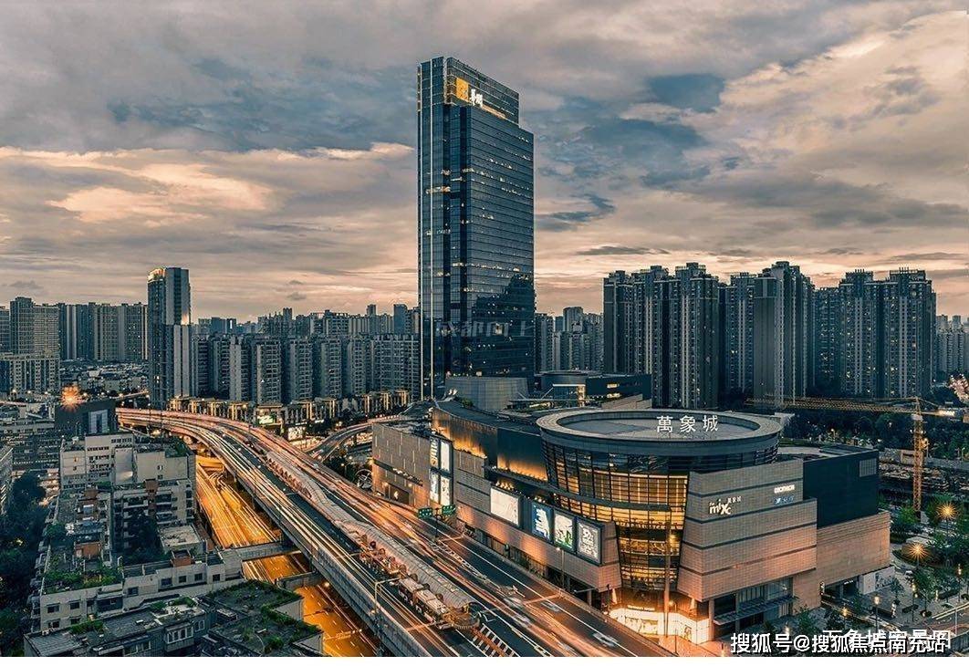 成都成华区万象城旁邦泰云璟售楼部电话楼盘介绍免费看房车