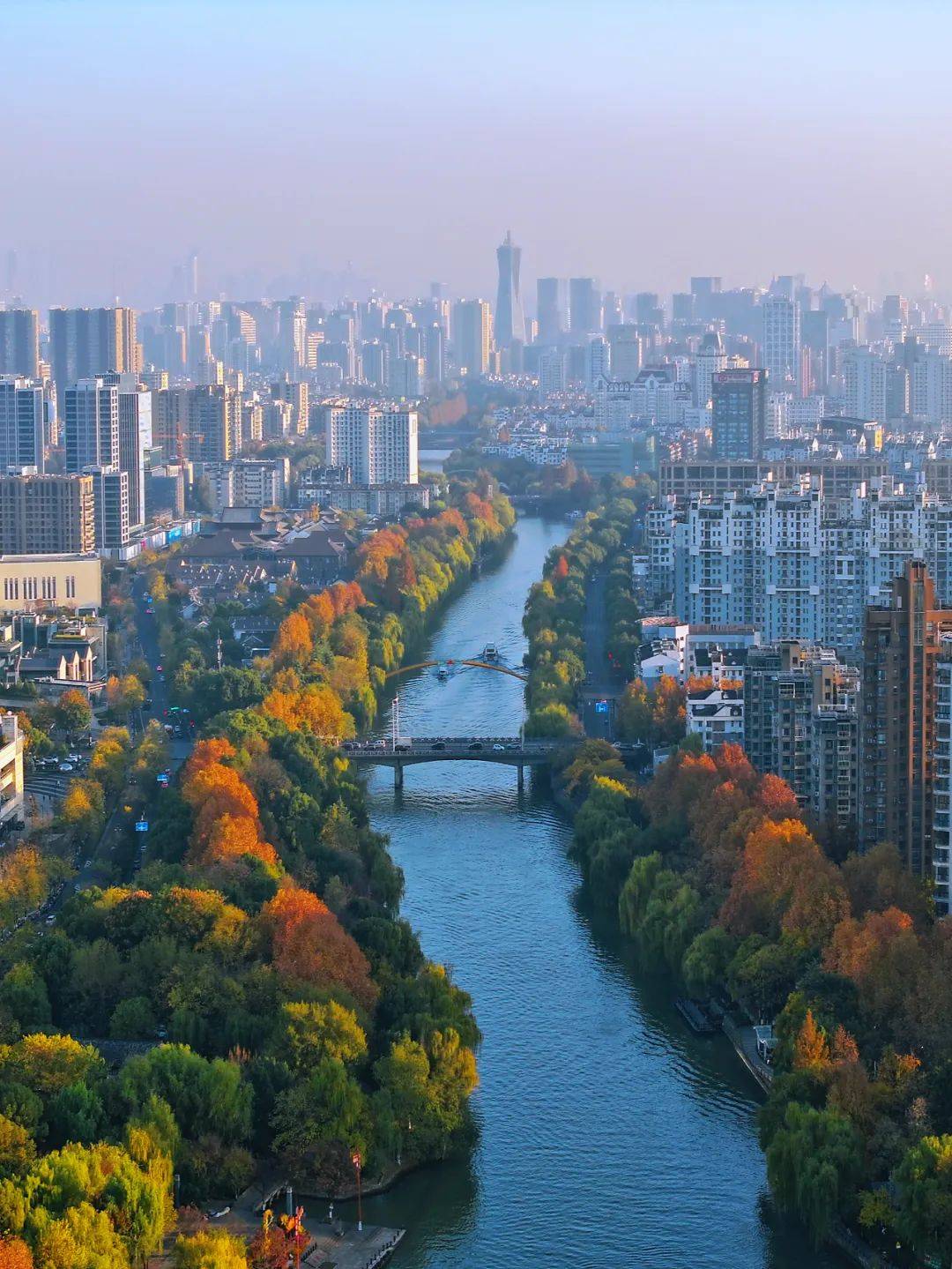 京杭大运河实景图不好讲的原因,则也正是因为太好讲,因循守旧,便