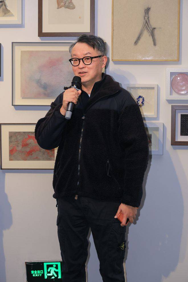 "无间——章燕紫个展"展览开幕现场 南艺美术馆副馆长,本次展览策展人