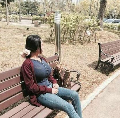 原创搞笑图片幽默段子笑话美女你玩的什么游戏我陪你一起玩好吗