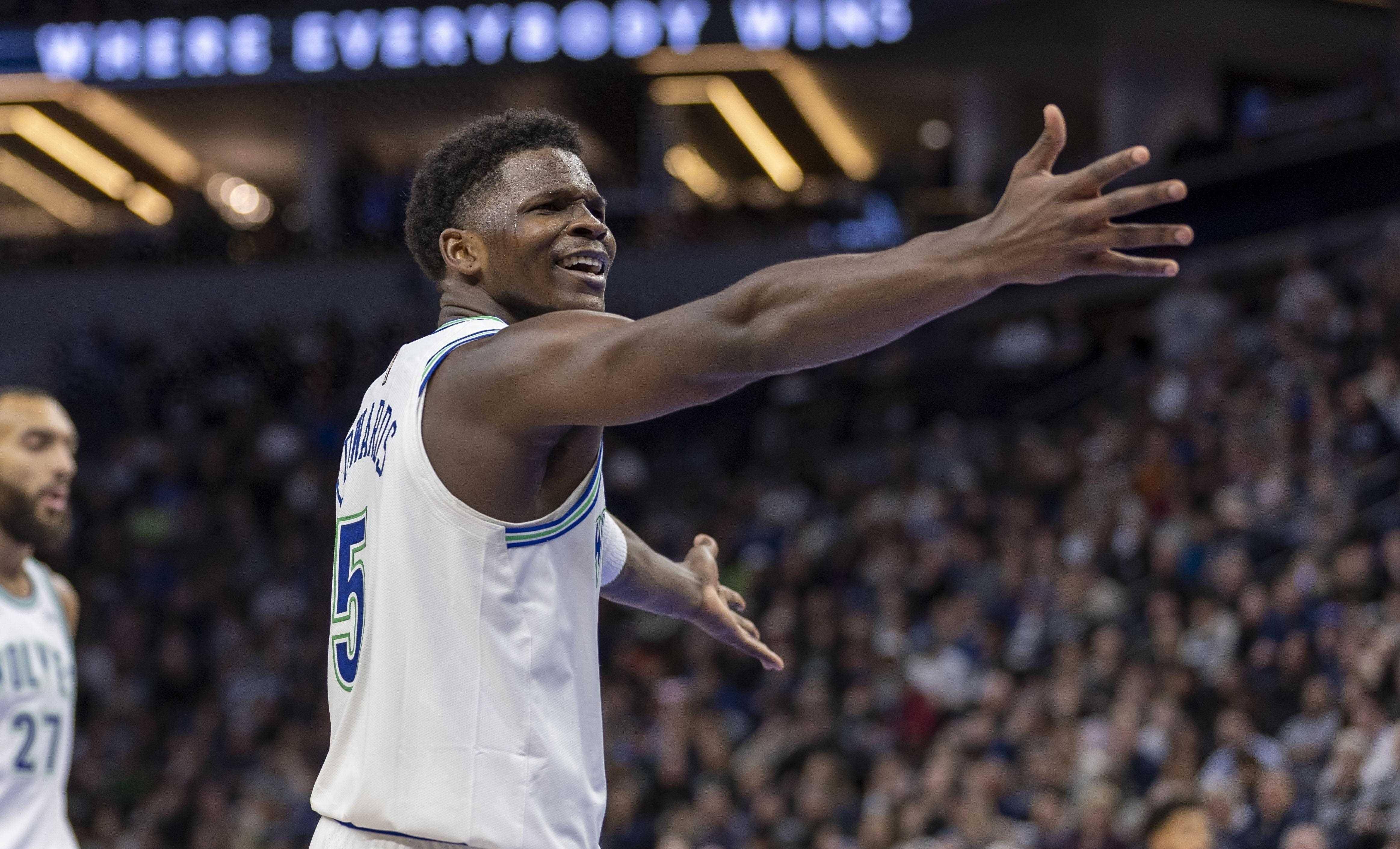 爱德华兹:在第四节重新找回了活力 我知道没人能阻挡我