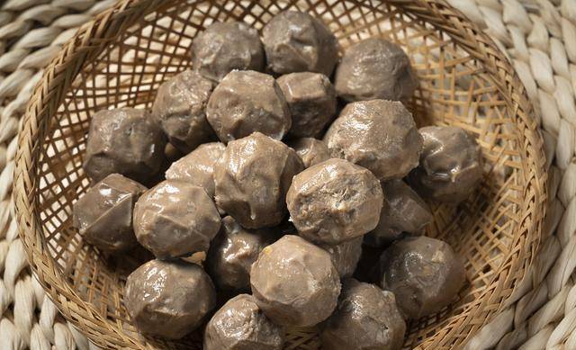 原创探寻传统美食江苏淮安钦工肉圆的魅力