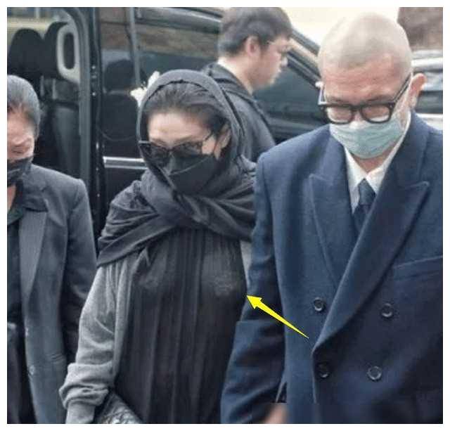 这一切背后,又有着怎样的故事呢?让我们一起深入挖掘,揭开这个让人