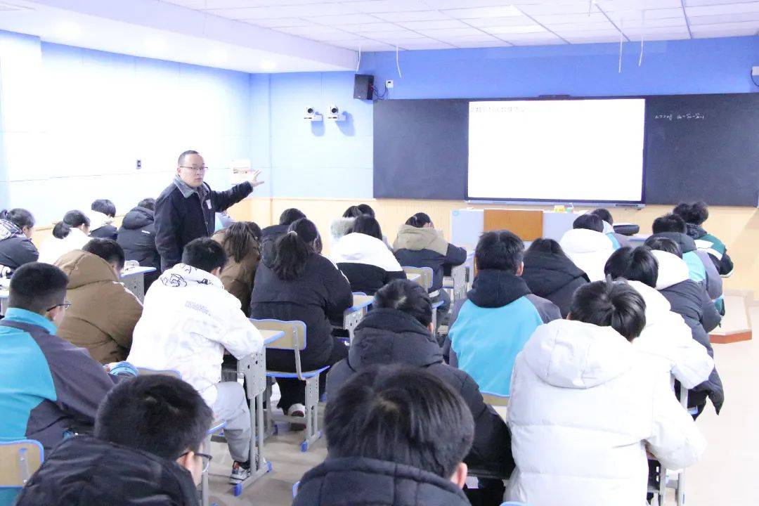 泰州市高三数学复习研讨活动在江苏省黄桥中学举行