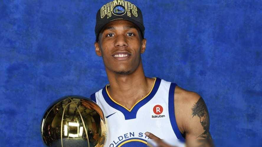 近日,公司纳斯在节目中讨论了关于乔治·保罗是否值得拥有一枚总冠军