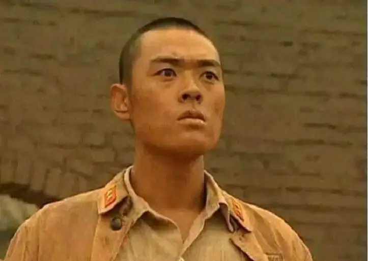 一匹战马,也义无反顾冲锋陷阵的骑兵连;那位学识渊博,枪法精准的赵刚