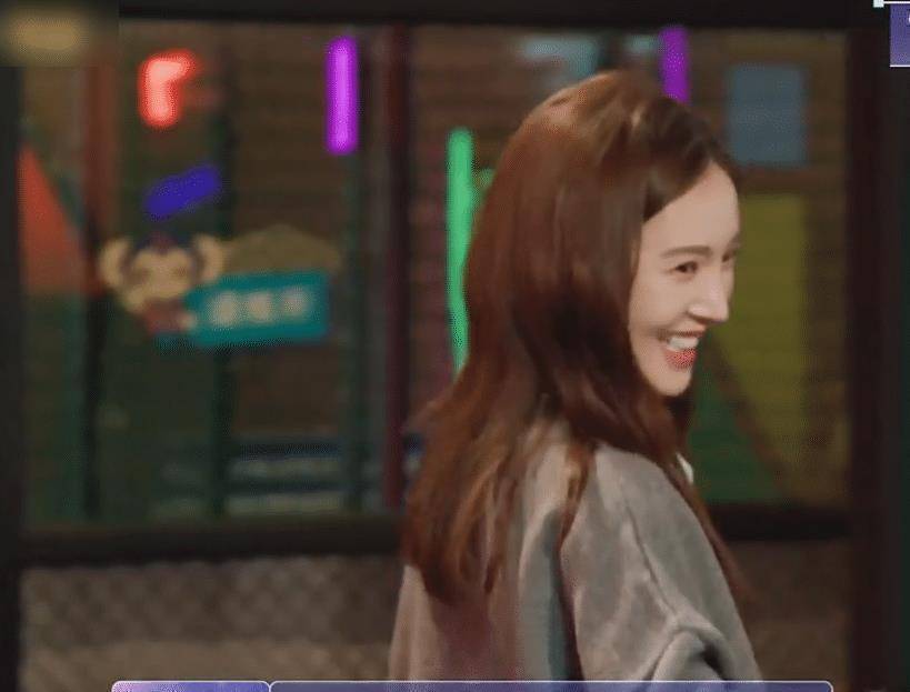 原创卡斯柏贴身撩金晨金爸明显不满意金晨的表情却暴露真实想法