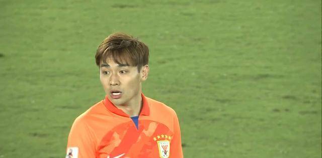 亚冠泰山战绩暗淡吴兴涵登场备受质疑