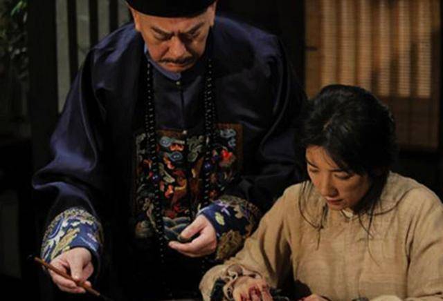 秋瑾是读书人,又是一名女子,而且此事证据又不足,所以无法对其用刑