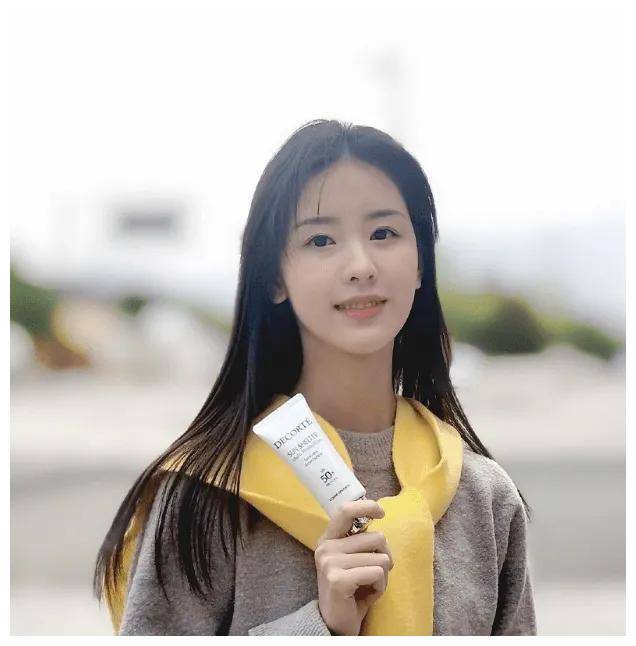 原创揭秘娱乐圈素颜十绝谁是清新脱俗的最美素颜女神