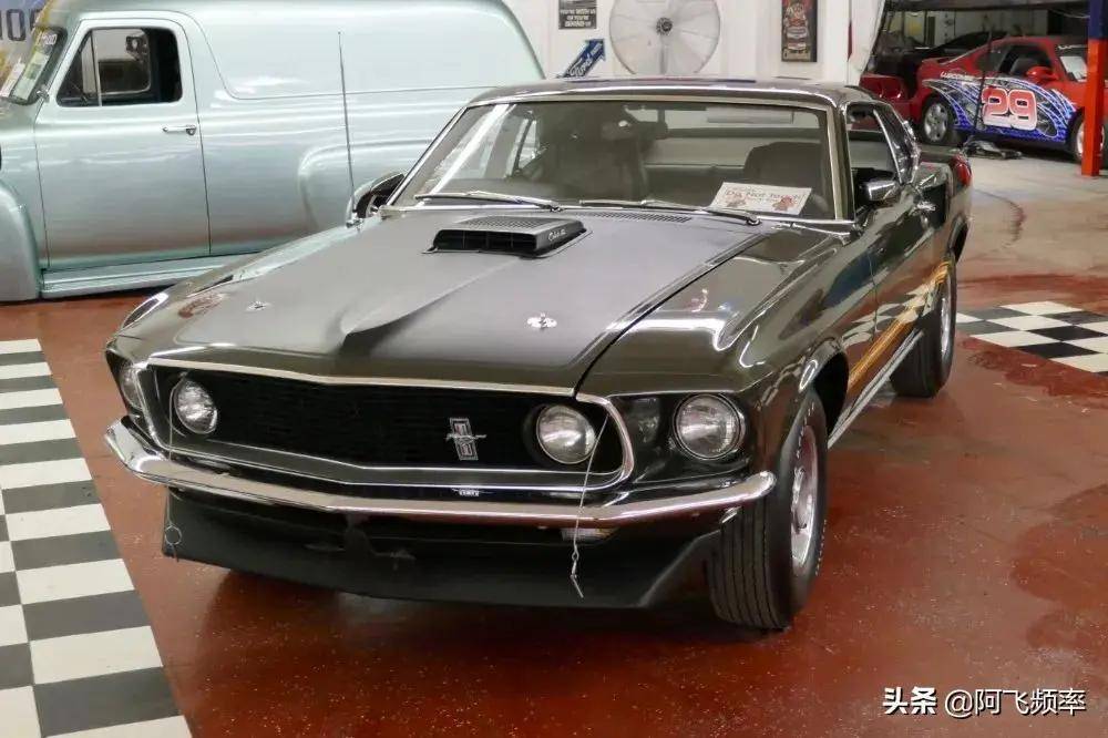 废弃谷仓发现罕见 1970年福特mustang mach 1特别版_搜狐汽车_搜狐网