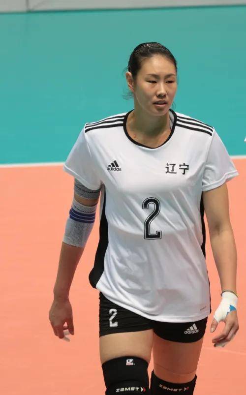 近20年女排四大最强副攻颜妮低调又漂亮赵蕊蕊43岁依旧未婚