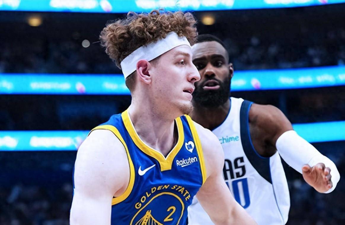 没库里是三流,科尔为何不采取双锋冲击内线的策略_汤普森_勇士队_阵容