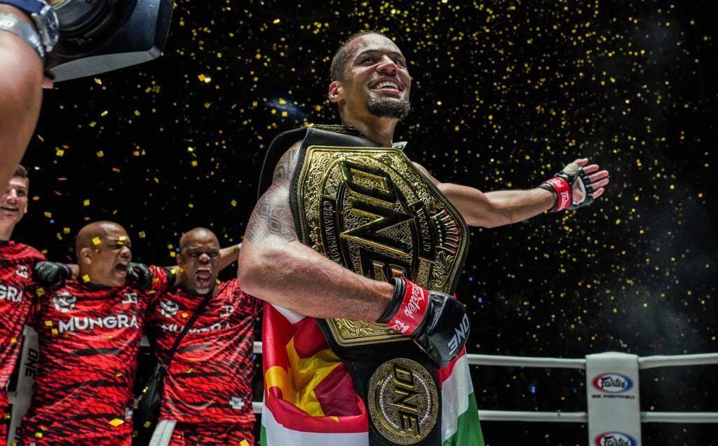 来到one冠军赛后,艾索索在轻量级泰拳和跆拳道比赛