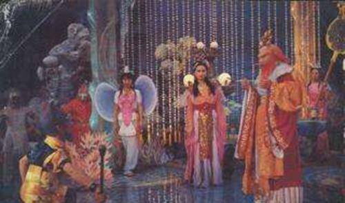 《西游记》迷,不过他最开始是从书上看《西游记》,每当看到东海龙宫的