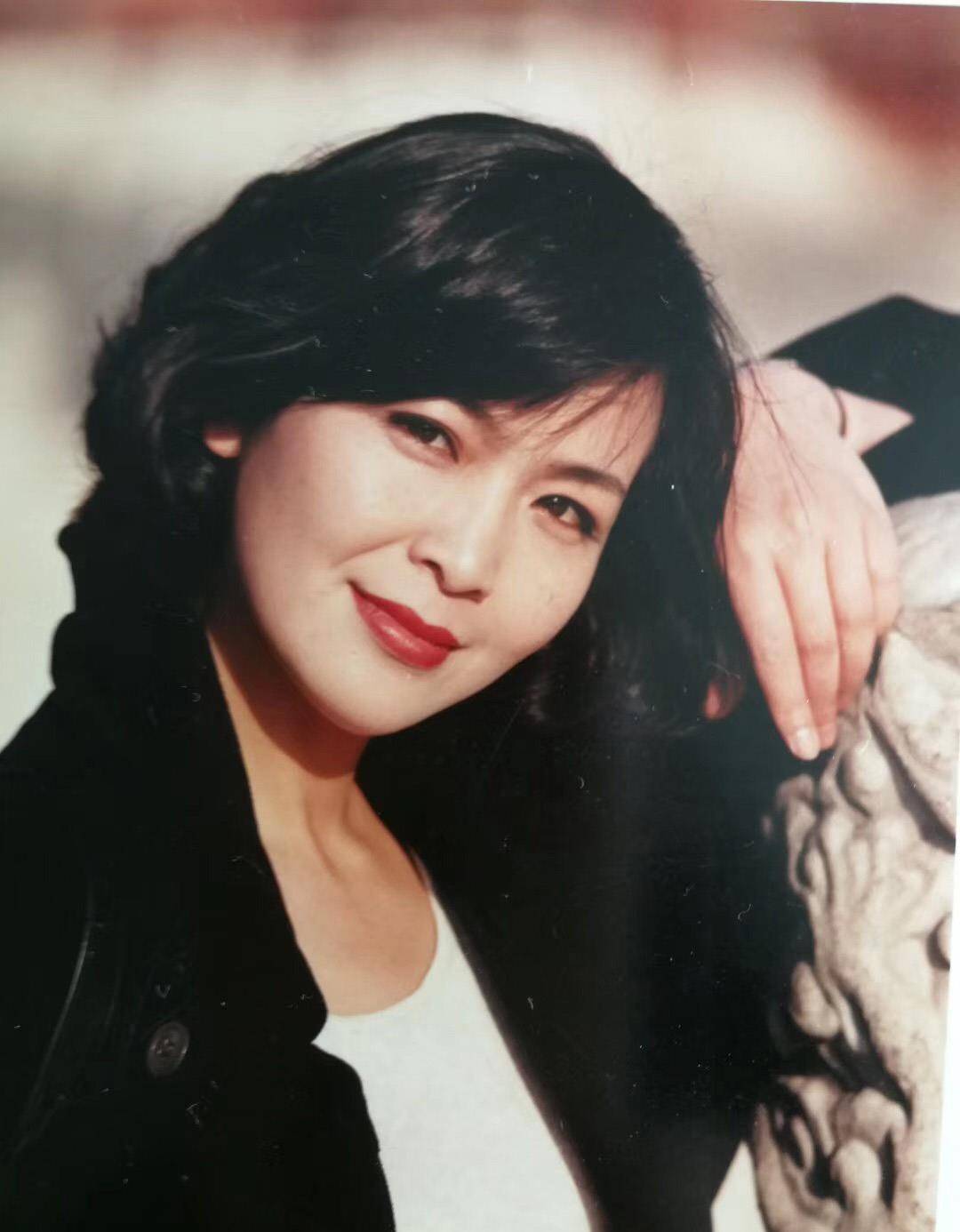 金莉莉:演了半部《红楼梦》,为考中戏退出,错失经典遗憾终身