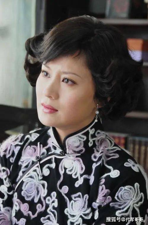 与对方离婚后,史兰芽很快便认识了自己第二任丈夫.一年后,二人离婚了.