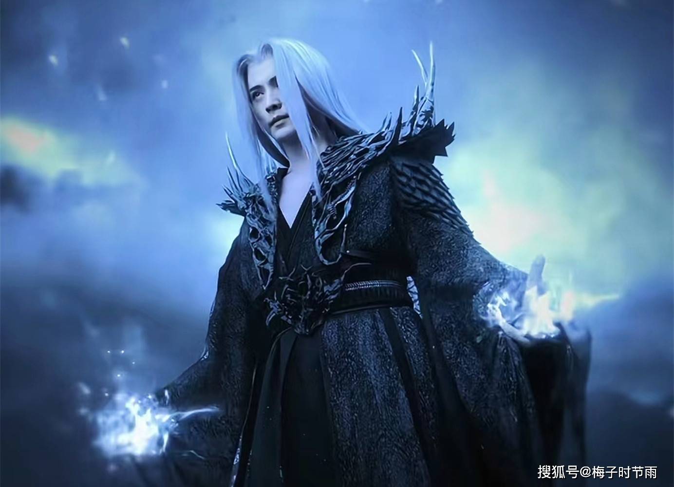 场战斗惊天动地,纣王占上风,出手砍掉天魁帽子,随后太极,追日二人插手