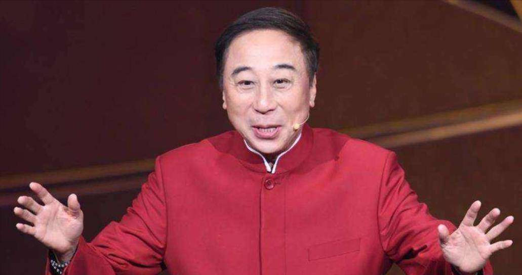 "老冯能有早前,离不开社会和观众的支持,现在条件好了,我们应该回报