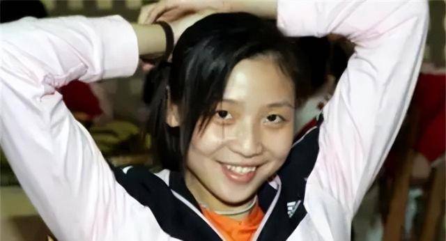 魏秋月曾三任女排队长退役后嫁大6岁同事今35岁身材一绝