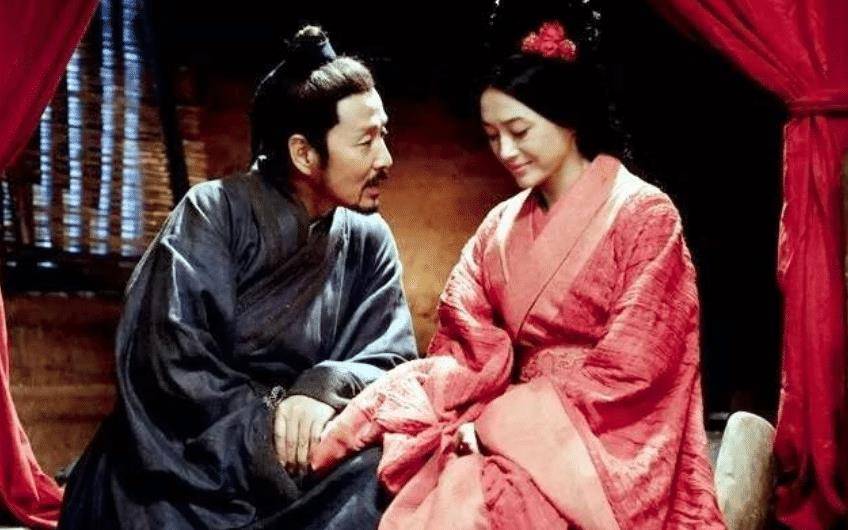 给戚夫人安排了4条活路,可她就是不听,结果变成人彘_吕雉_刘如意_刘盈