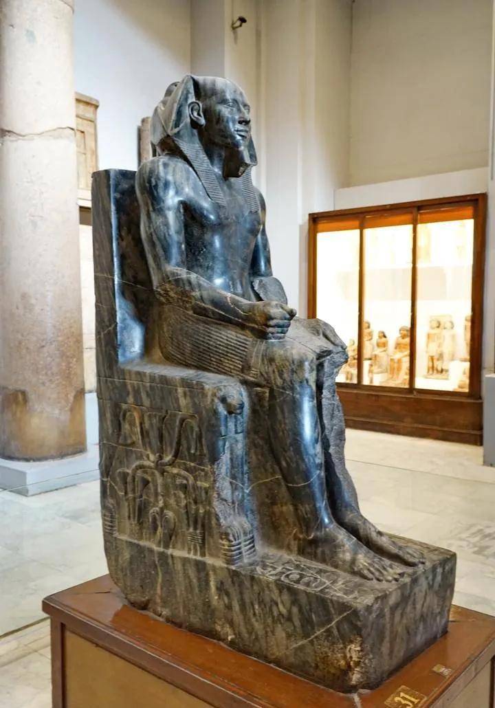 雕像_预言_图特摩斯