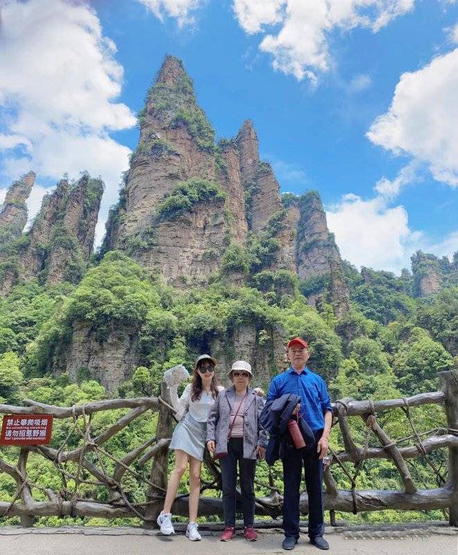 带父母去张家界玩3天需要多少钱一家人去张家界玩一次费用多少赶紧