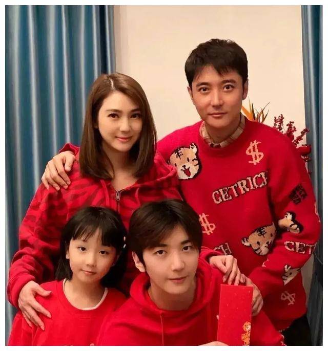 洪欣张丹峰夫妇共同观赛,全程紧张,张镐濂遗憾未出道_比赛_儿子_画面