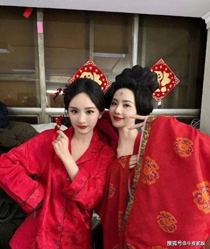 刘诗诗生日这天,37岁杨幂多会来事儿,娱圈的人情世故被她玩绝了