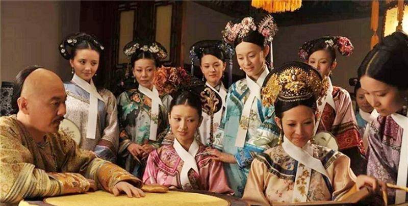 原创古代嫔妃脖子上的白布条有何用主要为了让皇帝方便