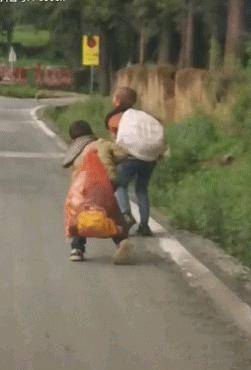 原创那些没长大就当妈的女孩们何以为家