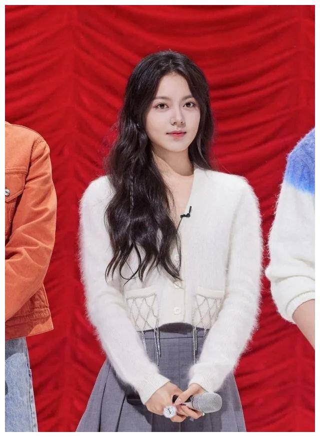 赵今麦榜首学霸引领名校风云抵挡不住miumiu的诱惑