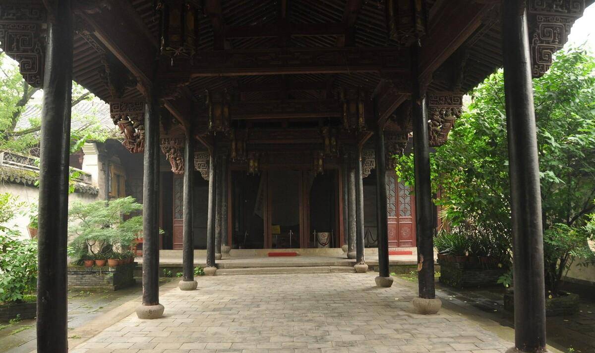 原创明朝最具教科书式的除奸看徐阶如何压死严嵩父子最后一根稻草