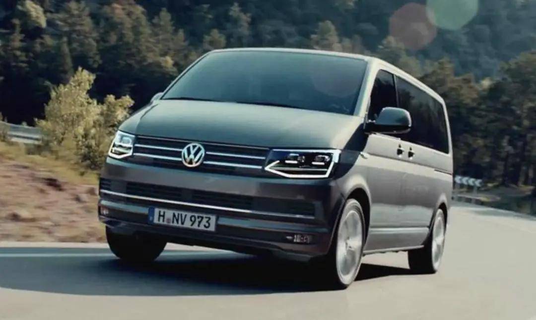 在"大众商业车"中的作用也是消费者的核心.