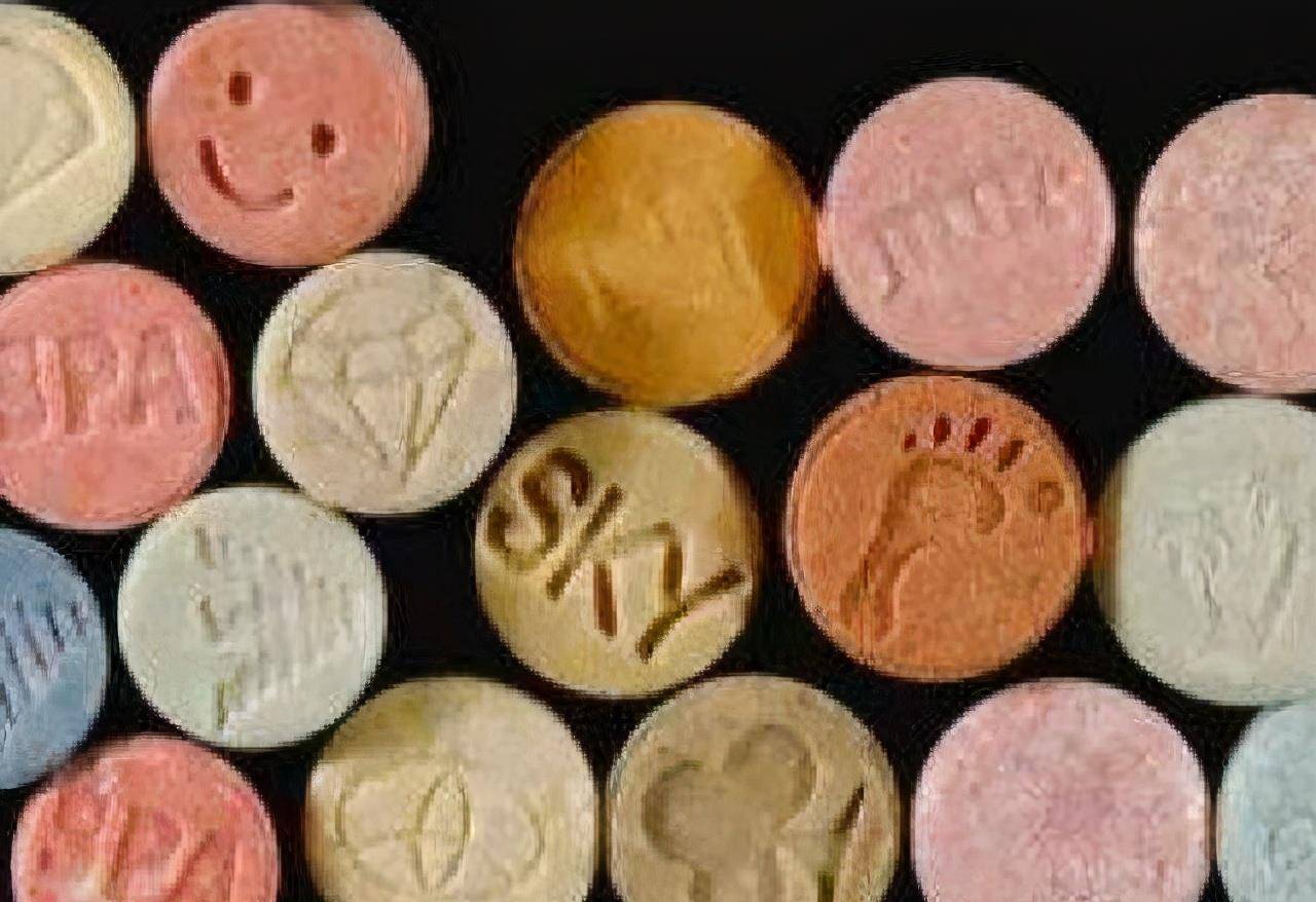 美女毒贩陶静:20岁获罪宁死不供出男友,行刑前"表白"妈妈_杨博_毒品