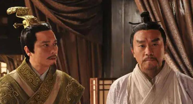 先后迎娶七位媳妇,横扫天下诸侯却被活活入土的霸主_晋国_里克_周成王