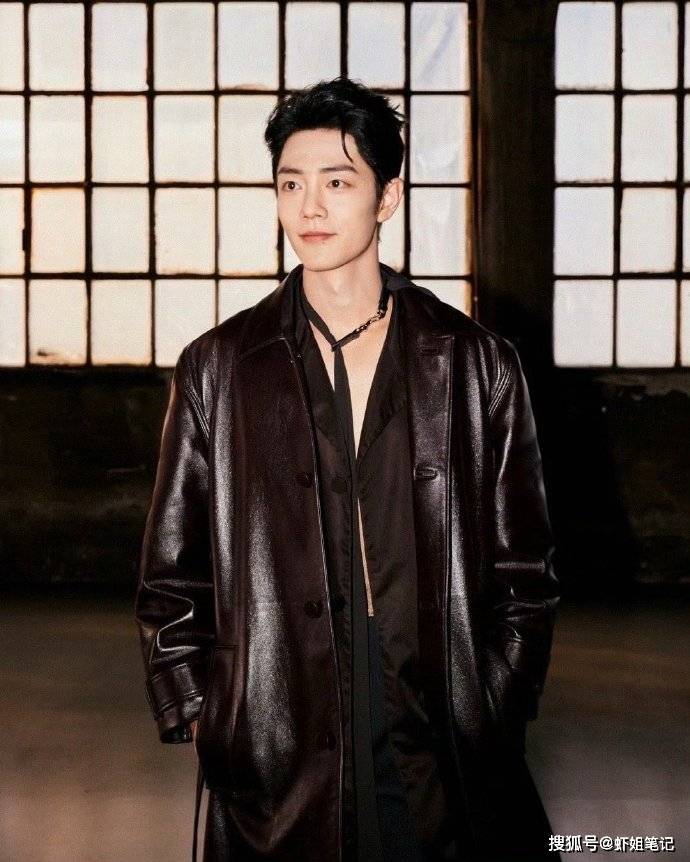 原创肖战荣登日本时尚杂志moviestar全球时尚圈地位增色不少