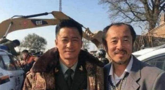 创作者
            周英杰首先需要非常感谢的“恶棍”，才上场几秒钟，就帮他几百块几百万电影票房(图3)