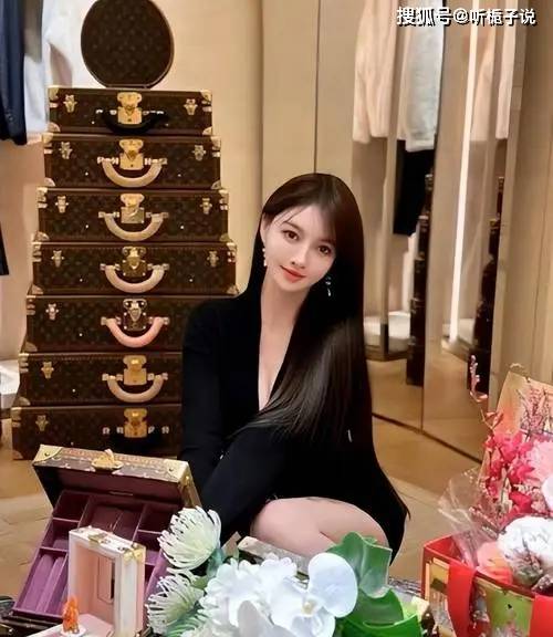 豪宅内茶几价值34万,lv手工制作当私藏品_叶珂_生活_杨颖