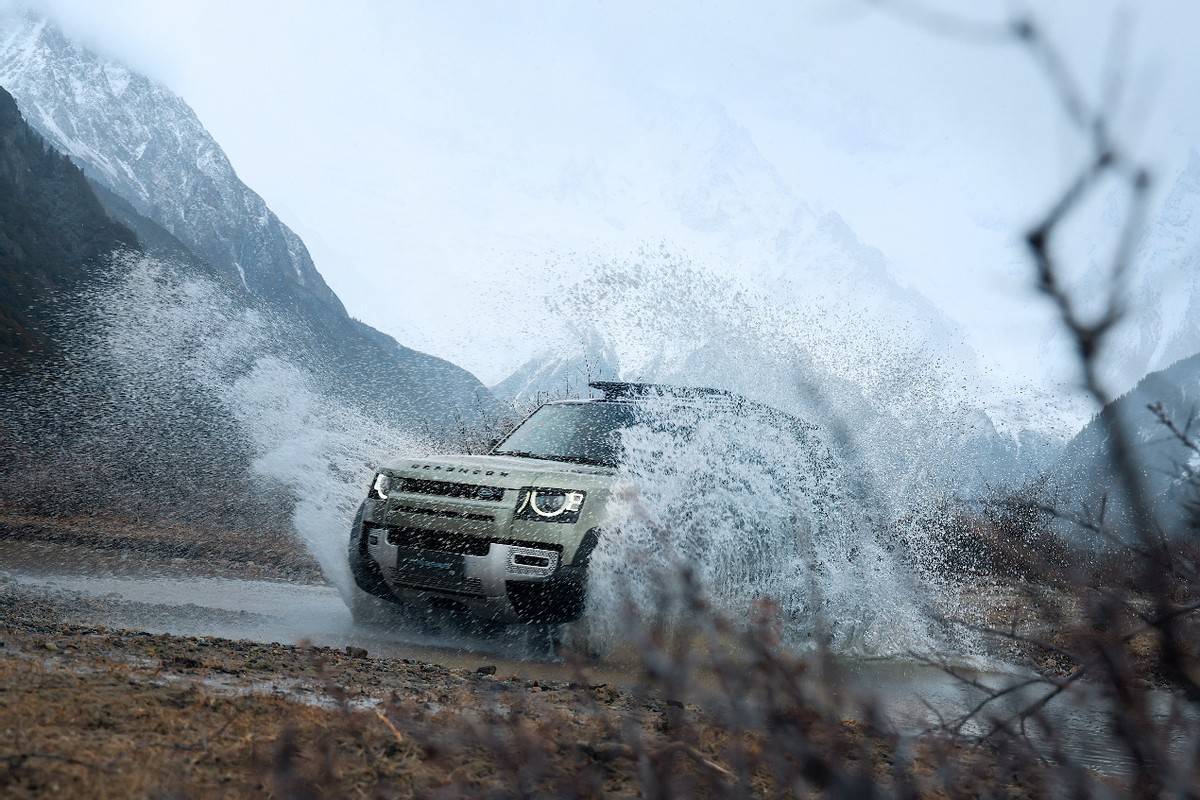 0sc v8引擎的方盒子,才叫真正的defender卫士_搜狐汽车_搜狐网